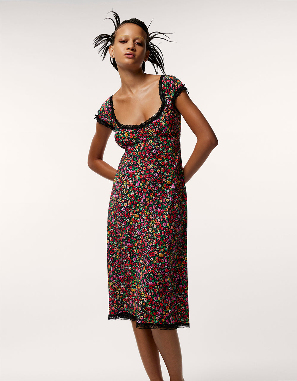 Betsey Johnson Everyday - MALIBU MIDI DRESS BLACK DITSY FLORAL