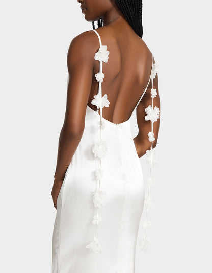 Betsey Johnson Classic - THREAD OF ROSES DRESS WHITE White Maxi Dress with Floral Detailing