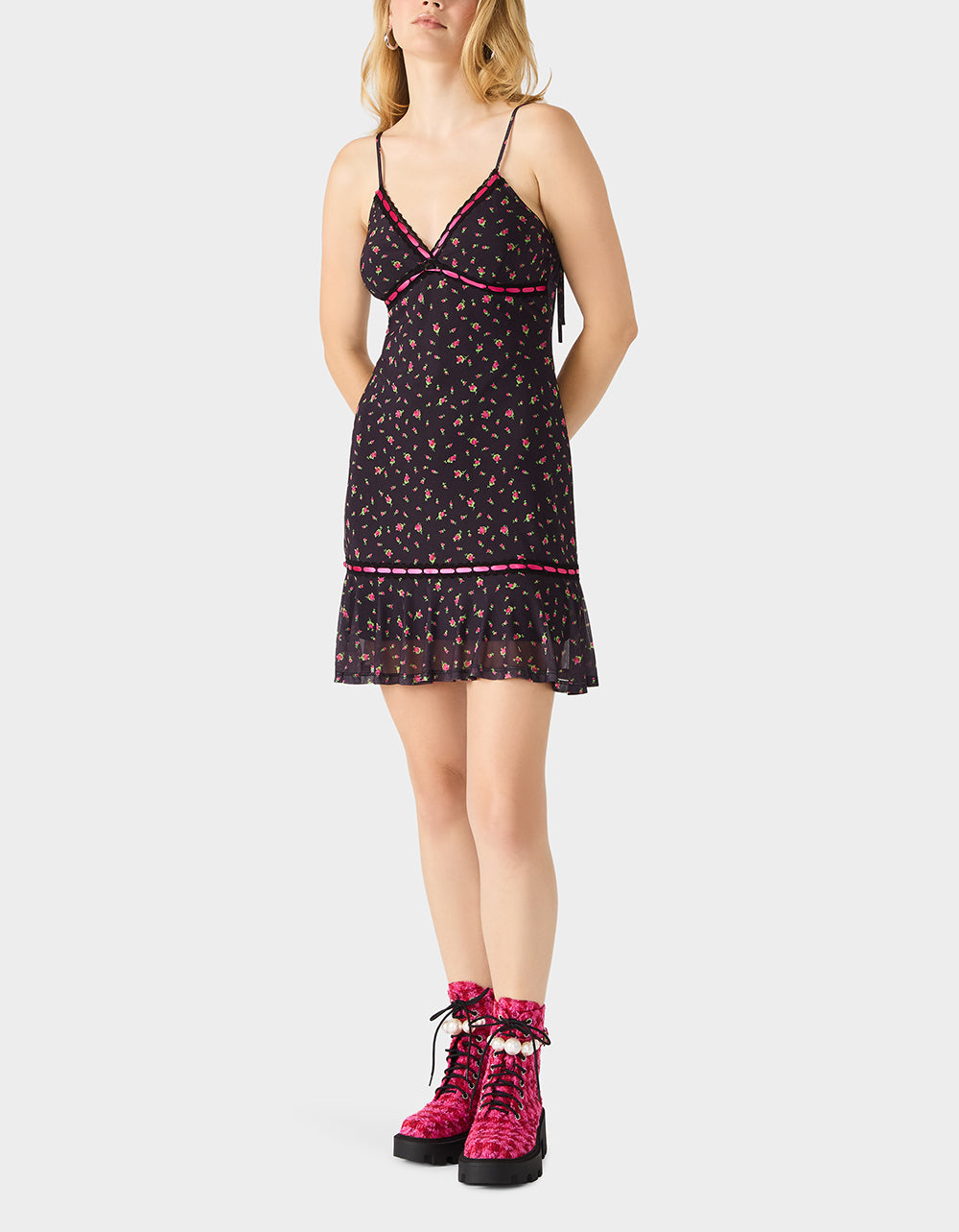 Betsey Johnson Classic - ROSEBUD SLIP DRESS BLACK Women's Floral Print Mini Slip Dress