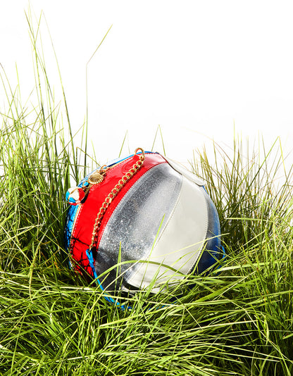 Betsey Johnson New - KITSCH HAVIN A BALL AMERICAN FLAG Women's Kitsch Beach ball Handbag