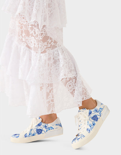 Betsey Johnson Discount - DAMON WHITE/BLUE FLORAL Women's Blue Floral Sneaker