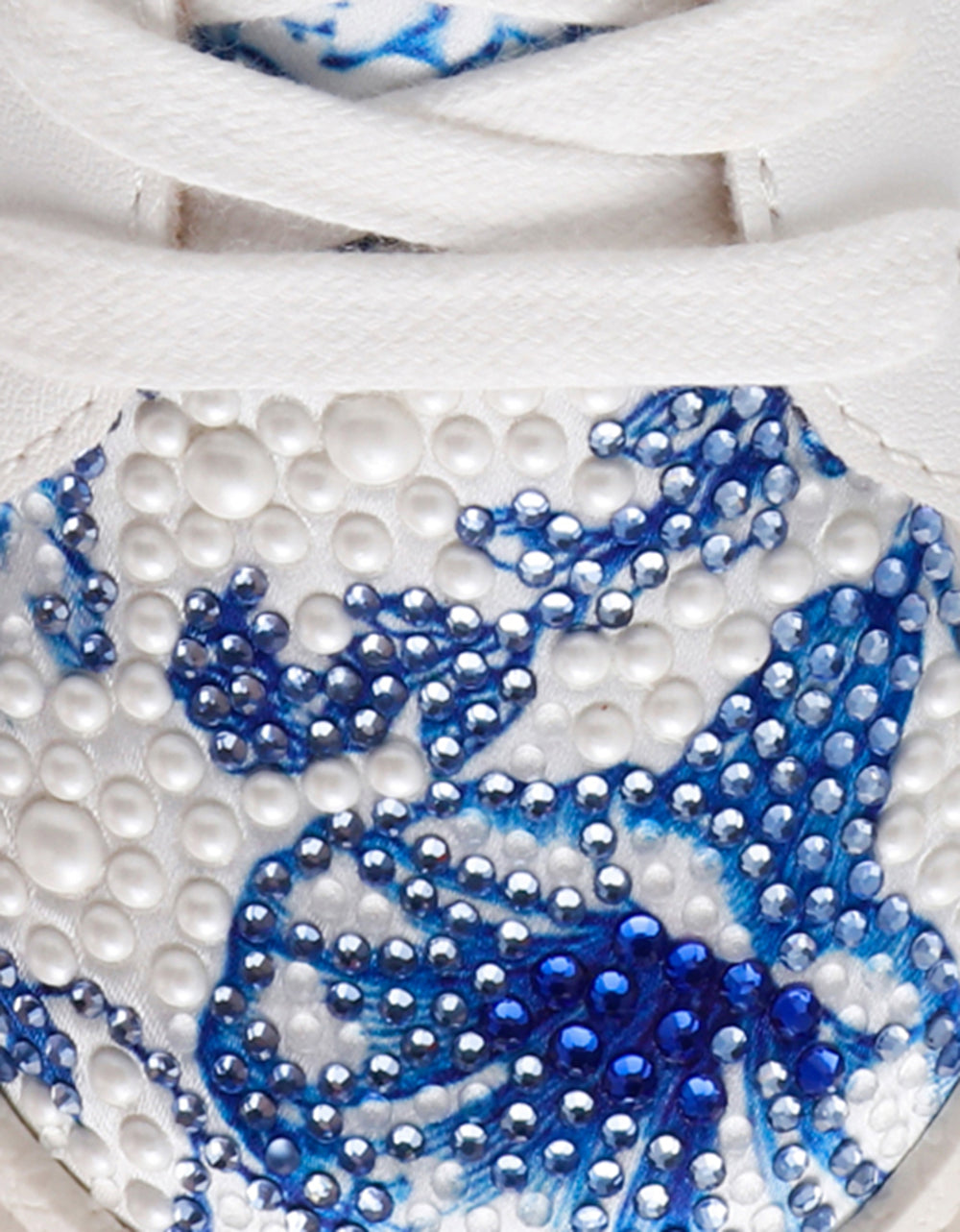 Betsey Johnson Discount - DAMON WHITE/BLUE FLORAL Women's Blue Floral Sneaker