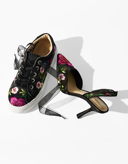 Betsey Johnson Best Price - JAYLA BLACK MULTI FLORAL Platform Low-Top Lace-Up Sneaker