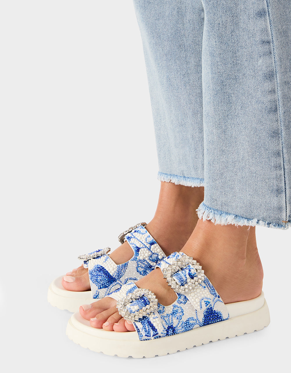 Betsey Johnson New - MATIE WHITE BLUE FLORAL Women's Footbed Slip-On Floral Rhinestone Sandal