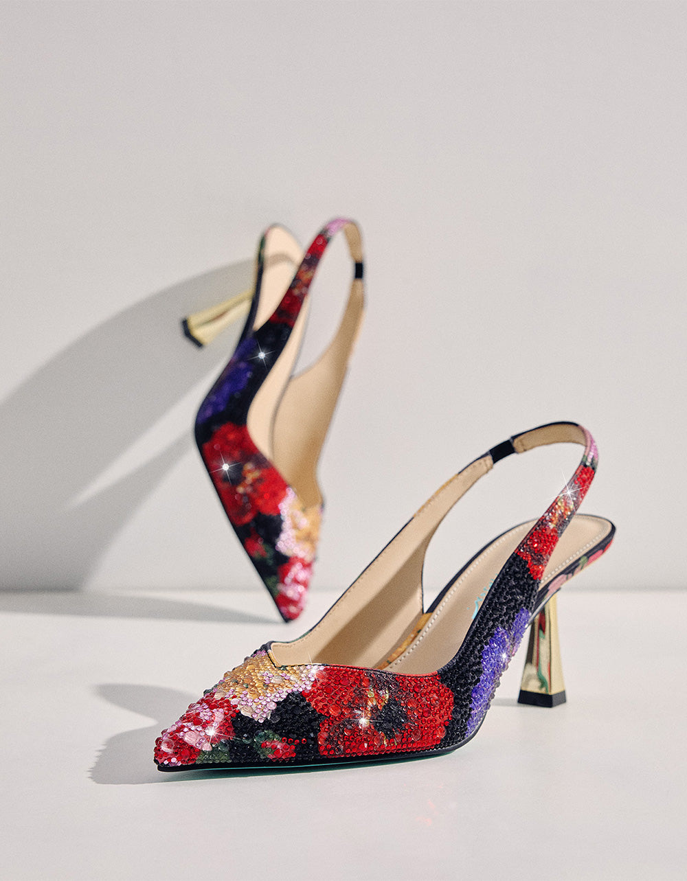 Betsey Johnson New - CLARK HEELS BLACK FLOWER MULTI Slingback Women's Kitten Heel