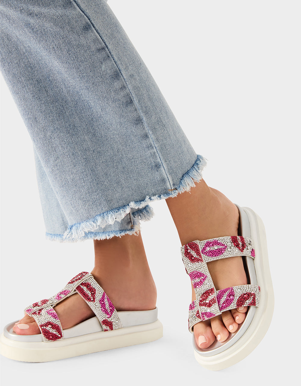 Betsey Johnson Everyday - BILLY MULTI LIPS Women's Footbed Slip-On Lip Print Sandal