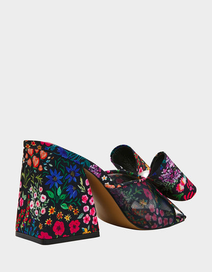 Betsey Johnson Everyday - JORDN DITSY FLORAL Square-Toe Mule Block Heel